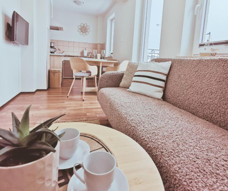 Sunny Apartament Ujście-Darłowskie Buitenkant foto